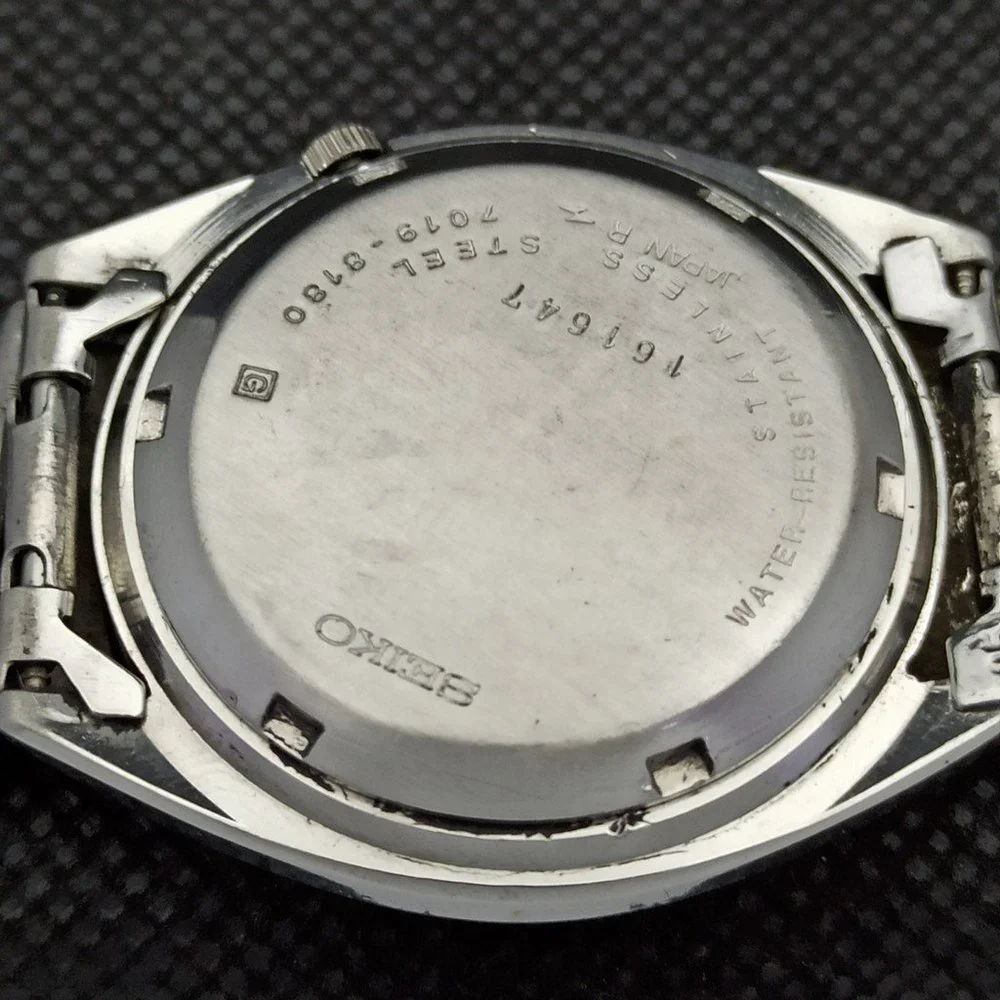 Vintage 1973 Seiko 5 Automatic Mens Silver Watch W/DayDate & Gold Accents - Picture 8 of 8